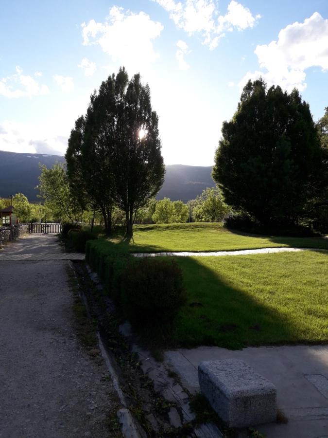 Zaguan Rascafría Exterior foto